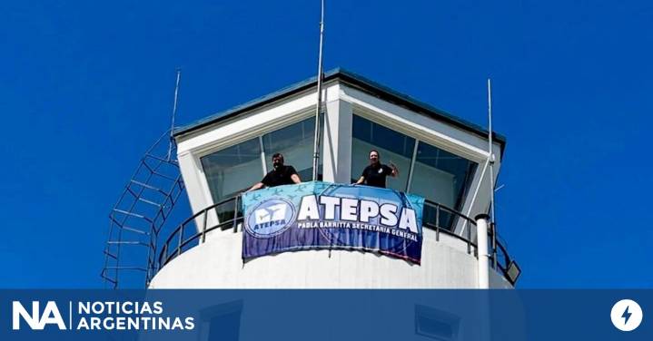 Advertencia del gobierno por el paro de mañana de los Controladores Aéreos