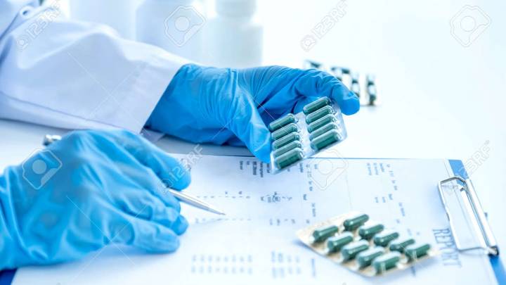 Gremio de la industria farmacéutica del país alerta por crisis financiera; análisis