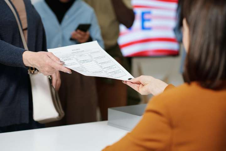Más kentuckianos se registran bajo “otros” partidos