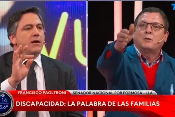 El senador libertario Paoltroni acusó al papá de un chico con discapacidad de ser "cómplice de una estafa"
