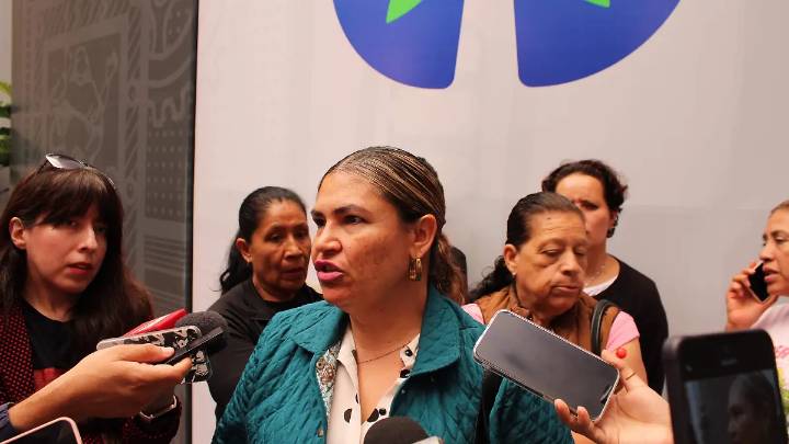 Vecinos de la Soberana Convención exigen solución a escurrimientos de drenaje en Panfilo Natera; amenazan con cierre de calles