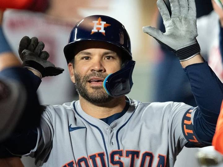 Altuve llega a 252 cuadrangulares de por vida en la MLB