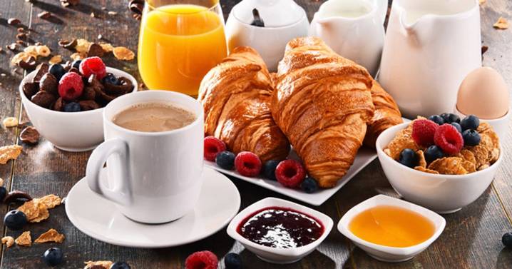 Skipping breakfast, eating late dinners may raise risk for major osteoporotic fractures