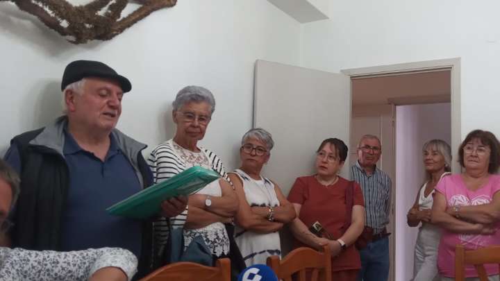 Un modelo de solidaridad y compromiso con la tercera edad en un "pueblito" de Lugo