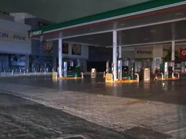 “Ondas tropicales y vandalismo”, causa de apagones en Cancún, diiiiice la CFE