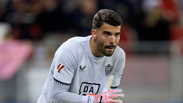 Mercado de fichajes, en directo: puja activa por Maximiano en Valencia y Arthur Melo emprende el camino de vuelta a Brasil