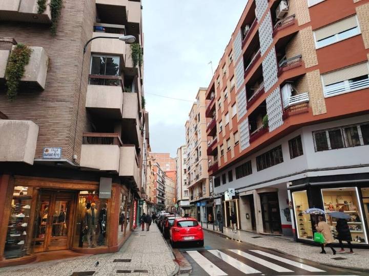 Zaragoza concede 36 licencias este 2025 para reconvertir locales sin uso en viviendas