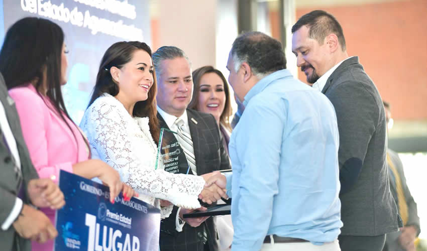 Tere Jiménez Esquivel Impulsa la Ciencia y  la Innovación: Inaugura el Foro Multilateral y Entrega el Premio Estatal de Tecnología 2025