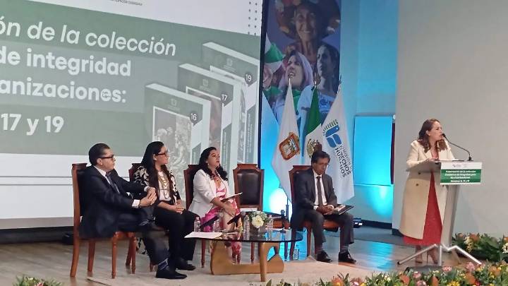 Presentan cuadernos para combatir la corrupción en el Edomex
