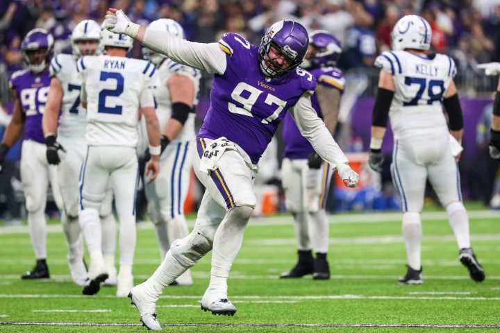 Vikings trade Harrison Phillips to Jets
