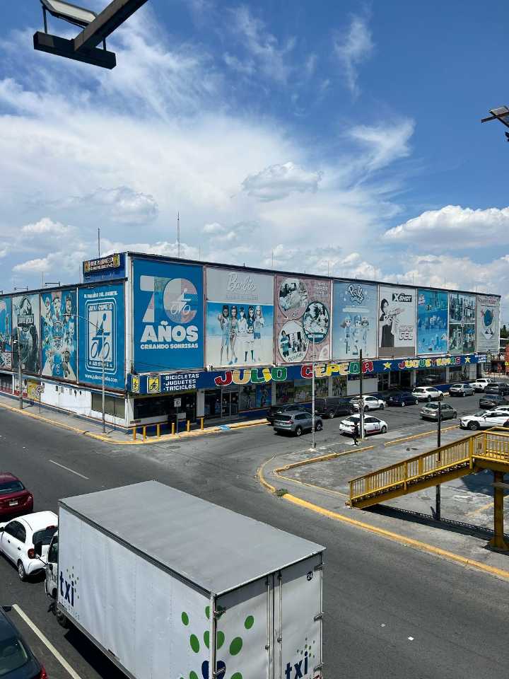 Cerrarán sucursal de Gonzalitos, pero la juguetería sigue en pie