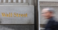 Wall Street ‘amanece’ con sólidas ganancias ante apuestas sobre recortes en la Fed: ¿Cuánto gana HOY?