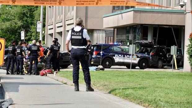 Man arrested after crashing vehicle into RCMP Quebec headquarters