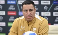 Efraín Juárez confirma que llegará otro centro delantero a Pumas