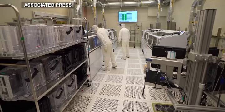 Records: Intel to layoff 100 more workers at Chandler plant
