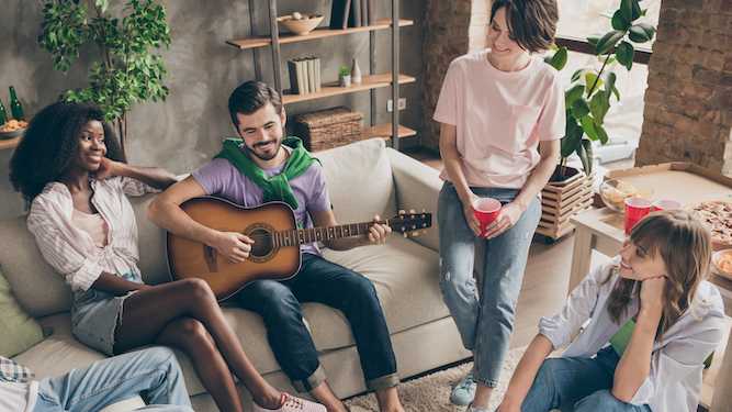 'Karma Police might get me laid': Inside the mind of a twat with an acoustic guitar