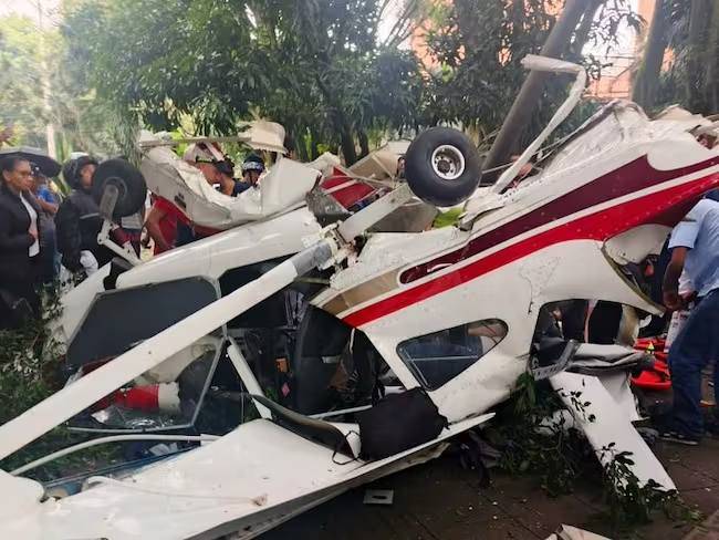 Dos lesionados tras la caída de un avión ligero en Antioquia...