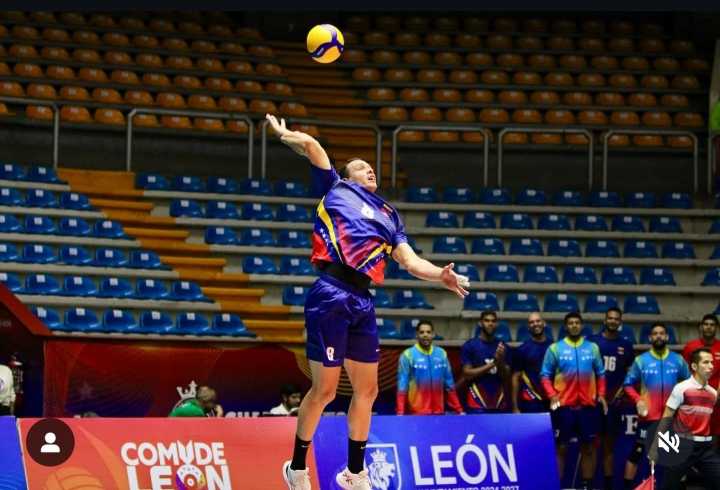 Voleibol criollo con boleto a los CAC enfrenta hoy semifinales