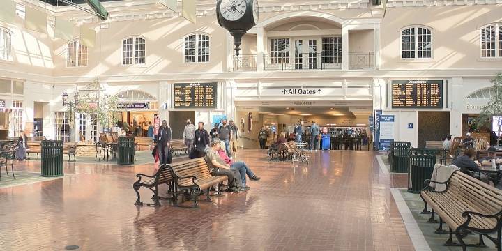 Airport travel expected to increase for Labor Day weekend