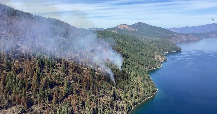 Crews hold line on Sunset Fire