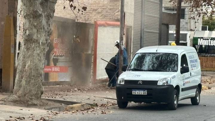 Una fuga de gas asustó a varias personas luego de que empleados municipales rompieran un caño madre