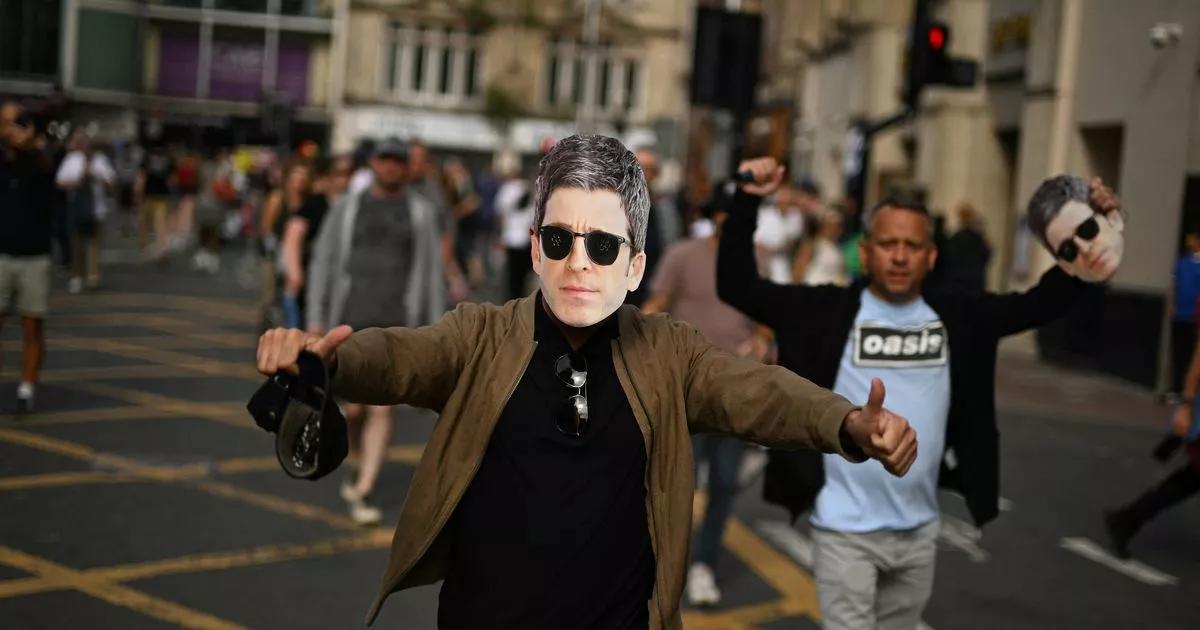 How to get cash for Oasis at Edinburgh's Murrayfield Stadium and nearest ATMs
