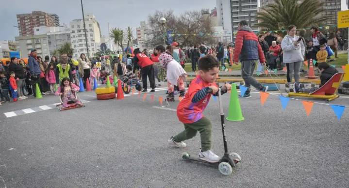 Mar del Plata celebra el Día del Niño con shows, juegos y actividades en Plaza España