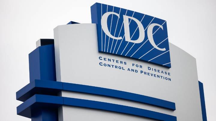 Despidos, críticas y posibles cambios: semana de drama en los CDC