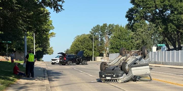 Jeep rolls in two-vehicle crash in south Lincoln