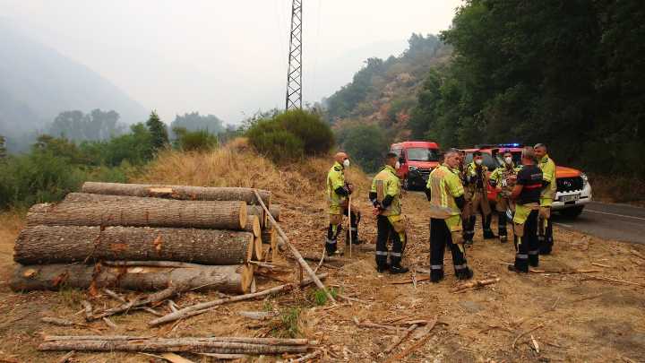 Seis incendios continúan en nivel 2, en una jornada con dos desalojos más en León pero la vuelta a casa en una decena de localidades