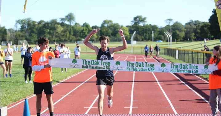 Geneseo runner takes Oak Tree Half Marathon on record