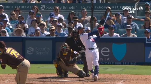 Mookie Betts' clutch homer lifts Dodgers over Padres 5