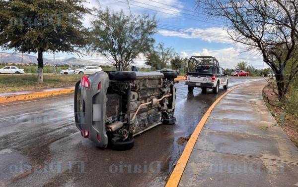 Mujer vuelca sobre la Av. Fuerza Aérea