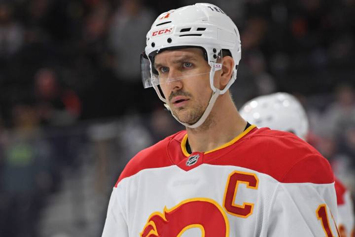 Snapshots: Backlund, Senators, Miftakhov