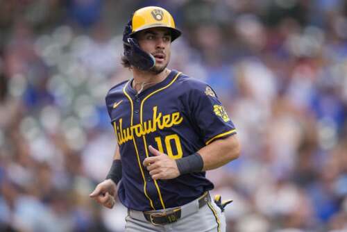 Second game of scheduled doubleheader between Brewers and Cubs postponed by inclement weather
