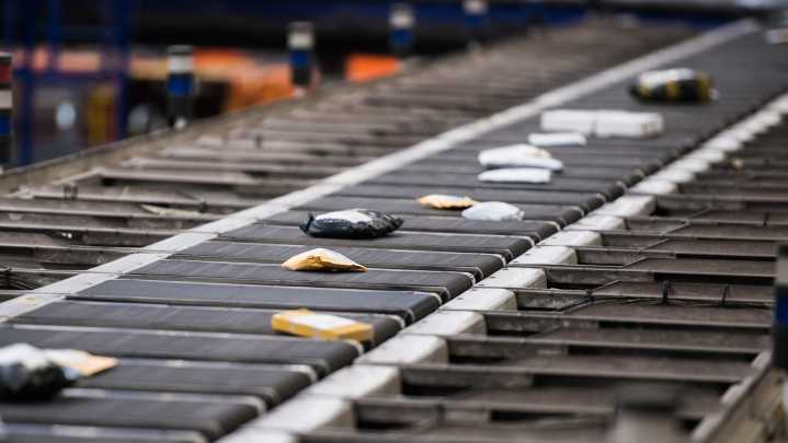 Mail carriers globally pause U.S. deliveries amid tariff confusion