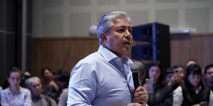 Neuquén: Figueroa, con el PRO entre sus aliados, pulsea de frente con Milei y busca aprovechar la feroz interna del PJ