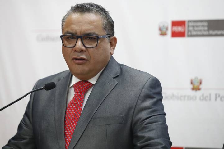 Santiváñez: construcción de penal en El Frontón es viable y costará S/500 millones