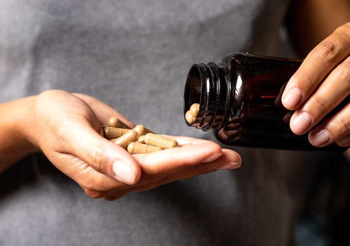Doctors Reveal 6 Surprising Benefits of Taking a Biotin Supplement