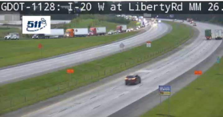 TRAFFIC ALERT: Crash blocks I-20 East in Douglas County