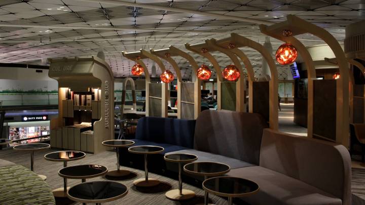 Hong Kong Airlines Offers Free Lounge Access to Economy Passengers