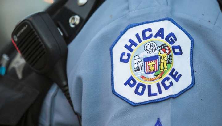 Off-duty Chicago police officer exchanges fire with several gunmen in New City