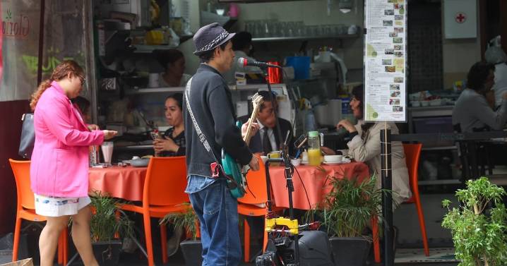 Empleo en México: Población ocupada aumenta en 439 mil en segundo trimestre gracias a sector servicios