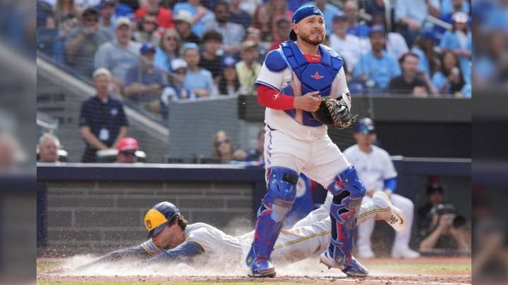 Brewers best Blue Jays with back-to-back ninth inning homers