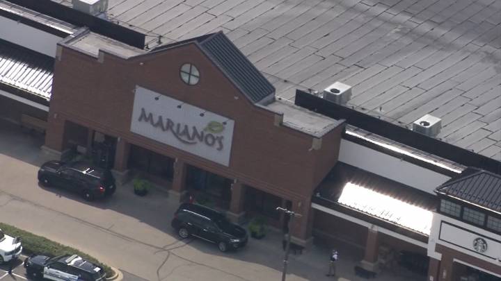 Teen faces charges after suburban Mariano’s locked down Wednesday