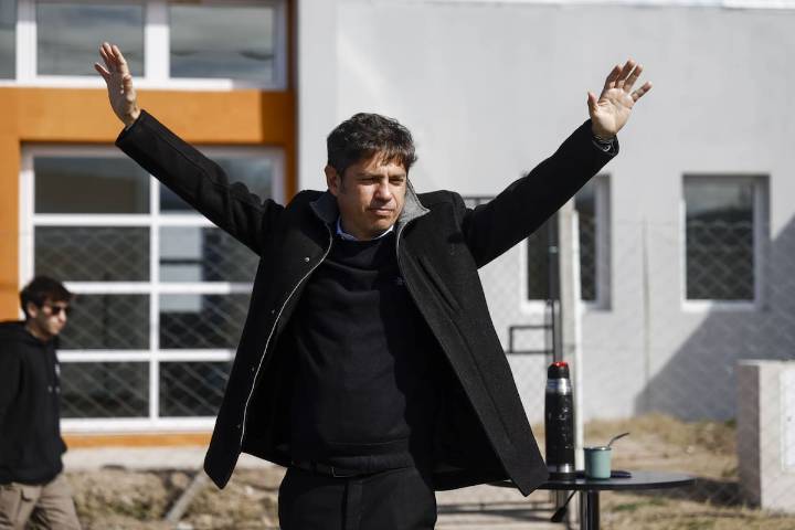 “Está en peligro la democracia”. Kicillof contó que analizó ser candidato testimonial en las elecciones
