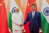 Putin y Modi aterrizan en China para una cumbre de altos vuelos junto a Xi
