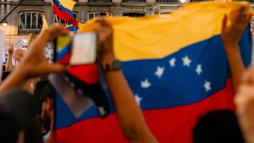 Excarcelan en Venezuela a un grupo de 13 presos políticos, según dirigentes opositores
