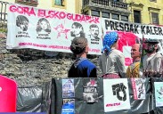 Garmendia exige al Gobierno Vasco que «acabe con los carteles» de presos de ETA