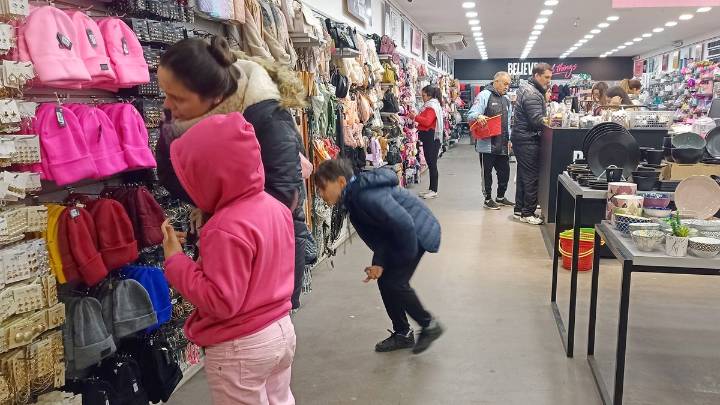 Fuerte caída de las ventas minoristas en julio: la baja respecto de junio fue del 5,7%